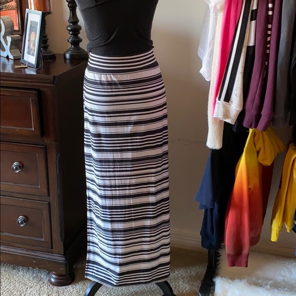 Striped skirt - Picture 4 of 4